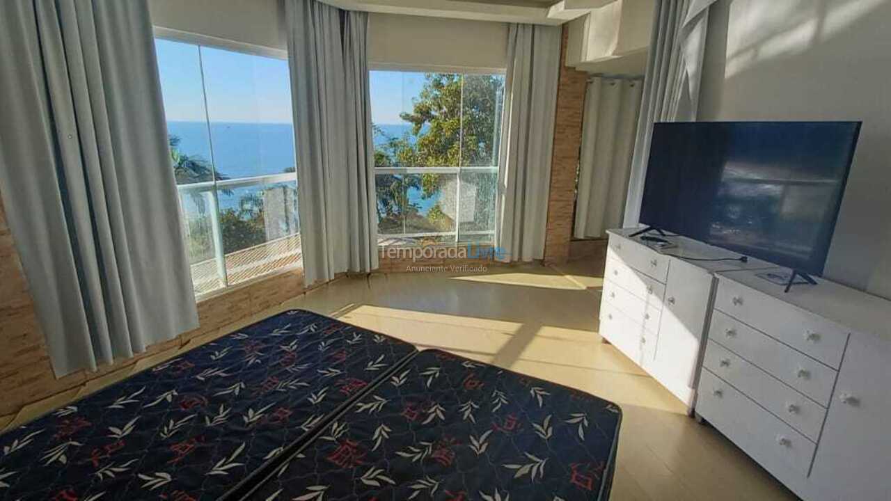 Casa para alquiler de vacaciones em Balneário Camboriú (Praia de Taquaras)