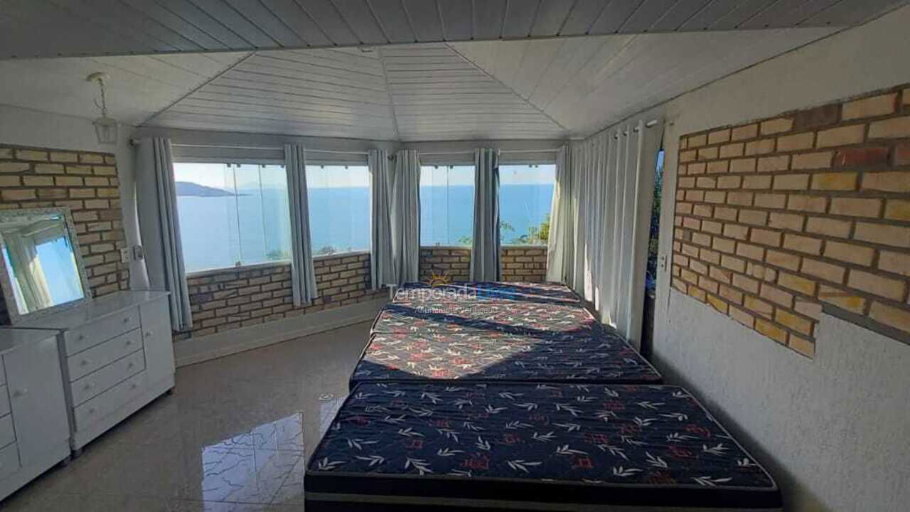 House for vacation rental in Balneário Camboriú (Praia de Taquaras)