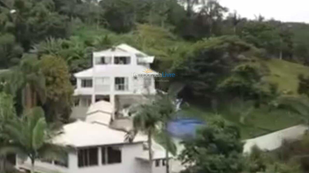 Casa para alquiler de vacaciones em Balneário Camboriú (Praia de Taquaras)