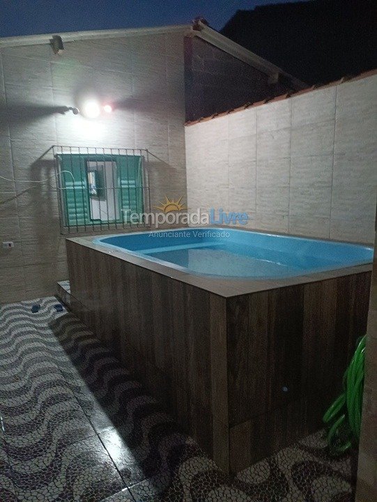 Casa para aluguel de temporada em Mongaguá (Vera Cruz)