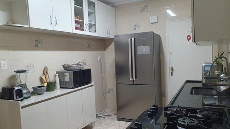 Apartment for Seasonal Rental in Praia do Tombo - Guarujá/SP