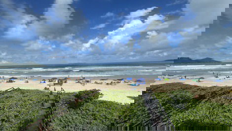 APARTAMENTO BEIRA MAR NOVO 3 SUÍTES!