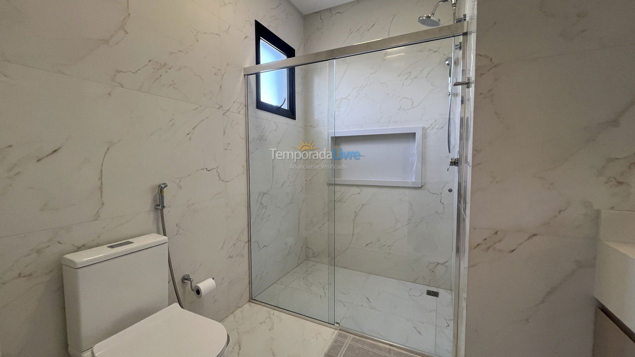 Apartamento para aluguel de temporada em Bombinhas (Canto Grande)