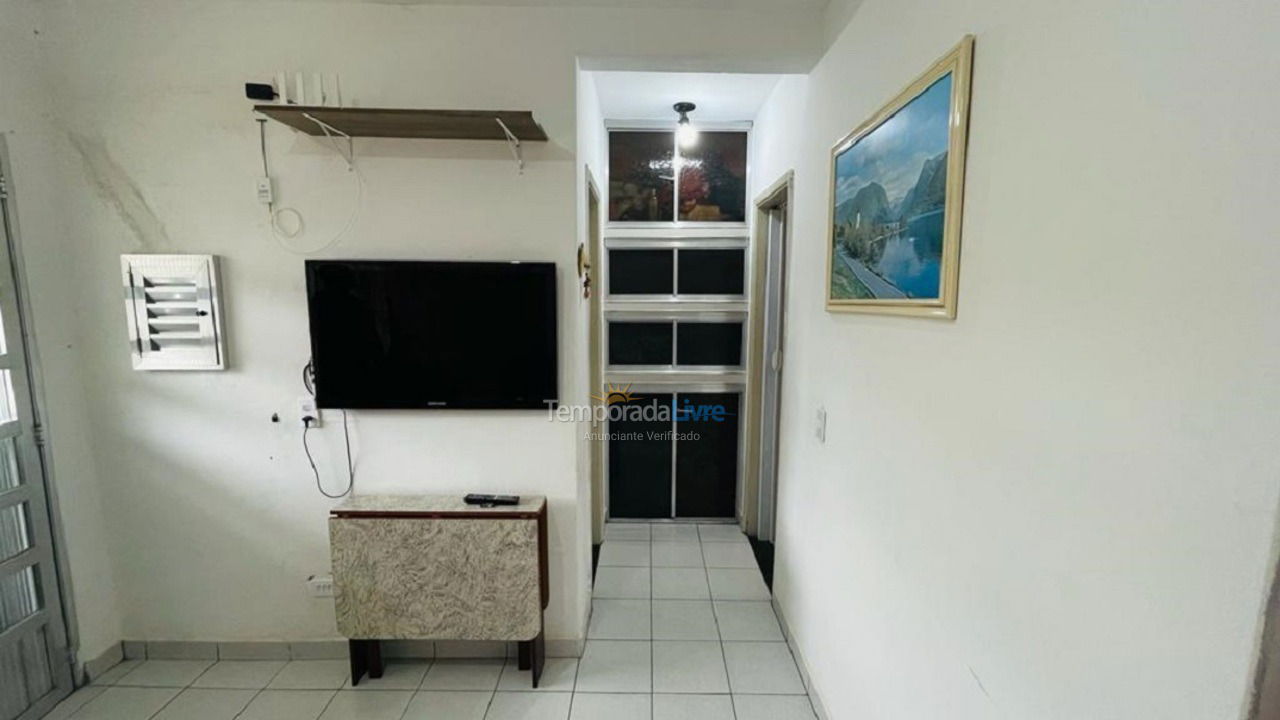 Apartment for vacation rental in Mongaguá (Centro)