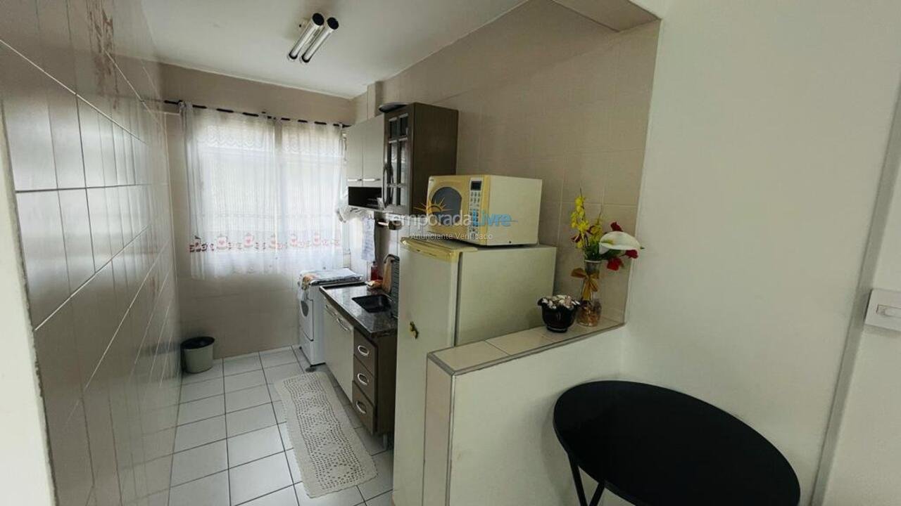 Apartment for vacation rental in Mongaguá (Centro)