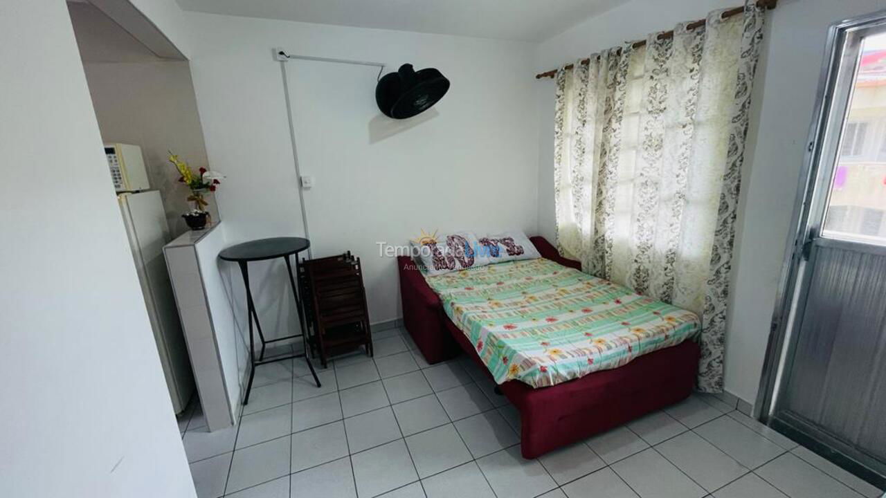 Apartment for vacation rental in Mongaguá (Centro)