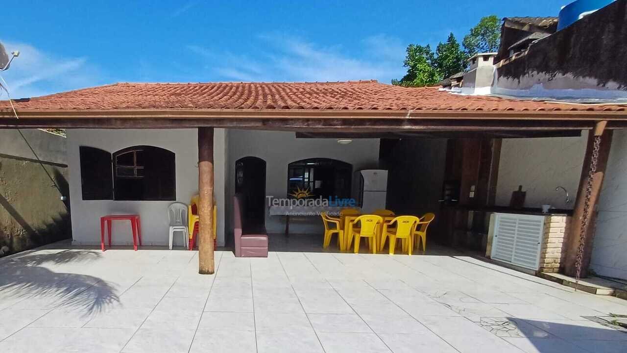Casa para alquiler de vacaciones em Bertioga (Boraceia)