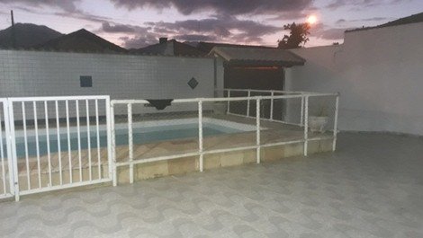 Casa Peruíbe 80m playa con piscina