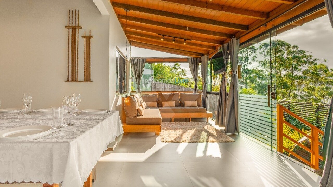 Casa para aluguel de temporada em Imbituba (Ibiraquera Praia do Rosa)