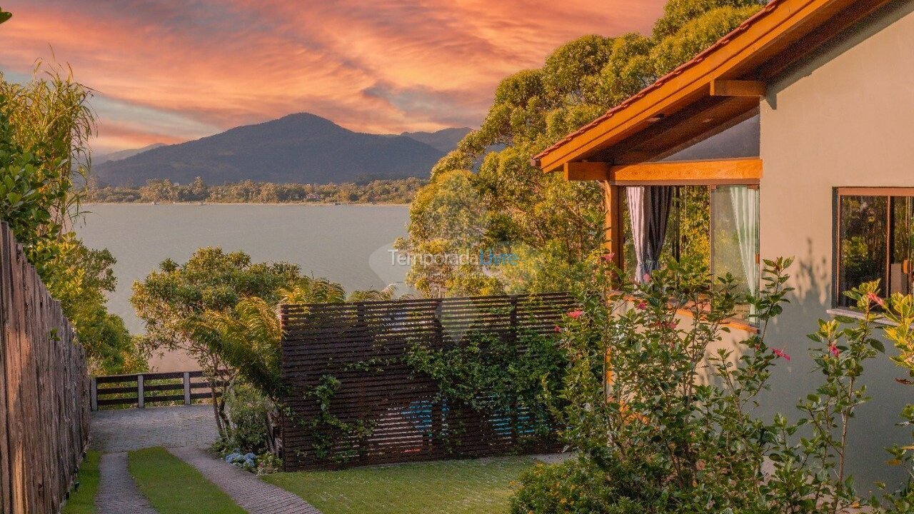 Casa para alquiler de vacaciones em Imbituba (Ibiraquera Praia do Rosa)