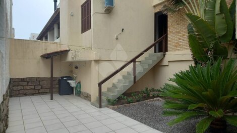 Apartamento en planta baja para hasta 7 personas en el barrio de Morrinhos en Garopaba/SC