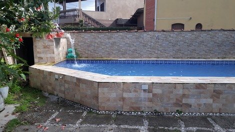 Alquilo casa de 3 habitaciones, con hermosa piscina con cascada para adultos y niños