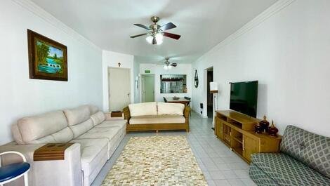 LARGE APARTMENT 3 BEDROOMS AND LIVING ROOM, WI-FI, 2 GARS, BEACH SERVICE