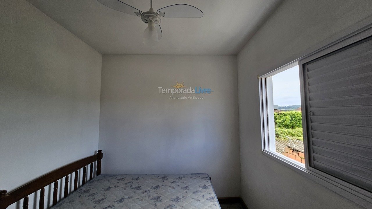 Apartment for vacation rental in Ubatuba (Centro)