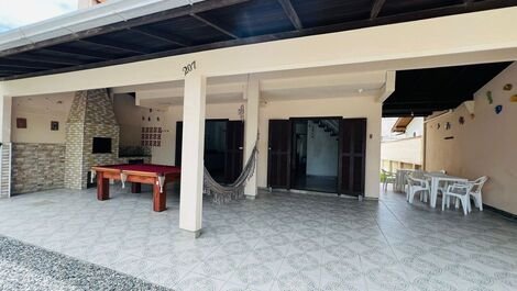 House with 05 bedrooms 100m from Canto Grande beach