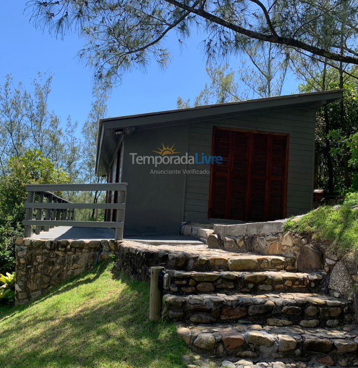 Casa para aluguel de temporada em Imbituba (Praia do Rosa)