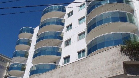 Apartamento con A/C y 2 dormitorios en el Centro de Cabo Frio/RJ