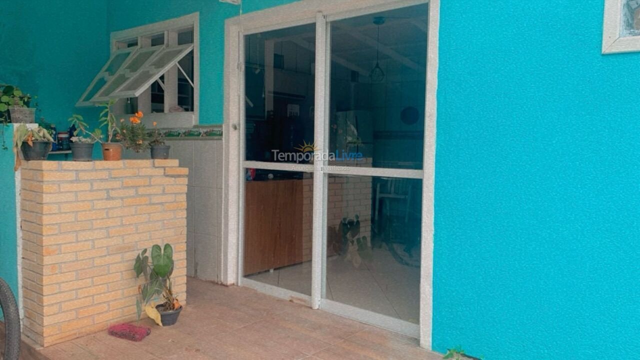 Casa para aluguel de temporada em Florianopolis (Tapera da Base)