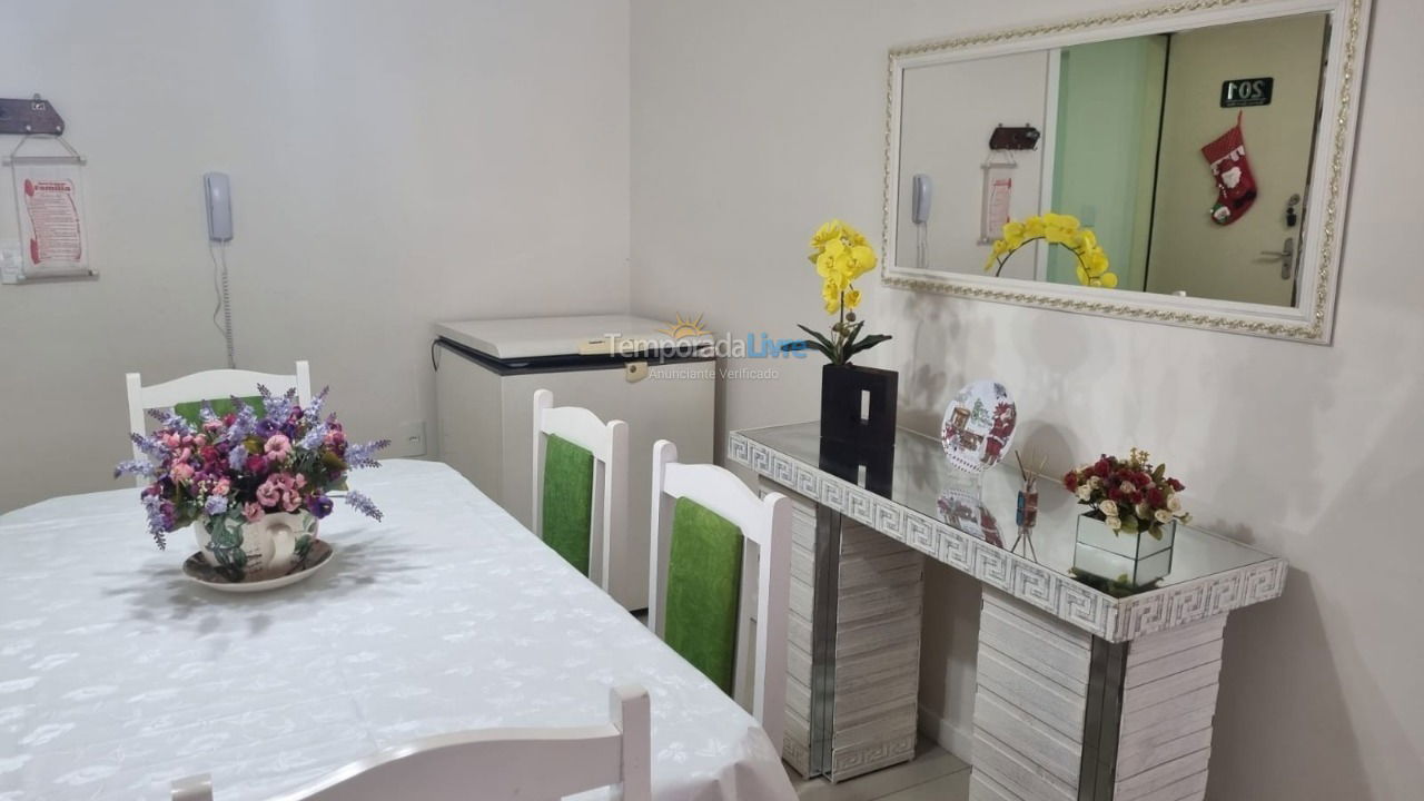 Apartamento para aluguel de temporada em Itapema (Meia Praia)