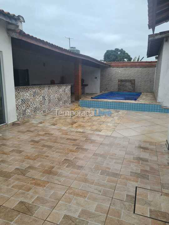 House for vacation rental in Itanhaém (Balneário Gaivotas)