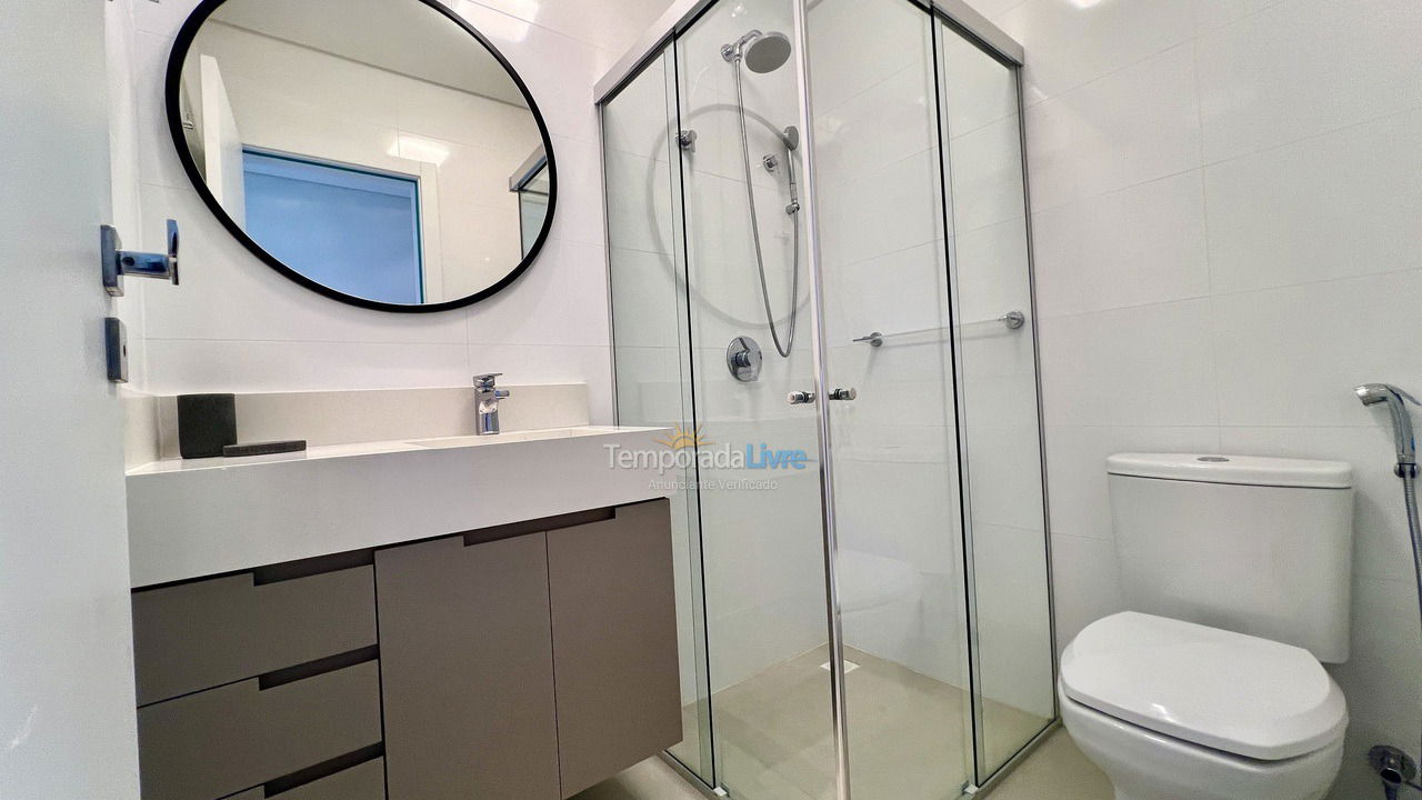 Apartamento para aluguel de temporada em Bombinhas (Canto Grande)