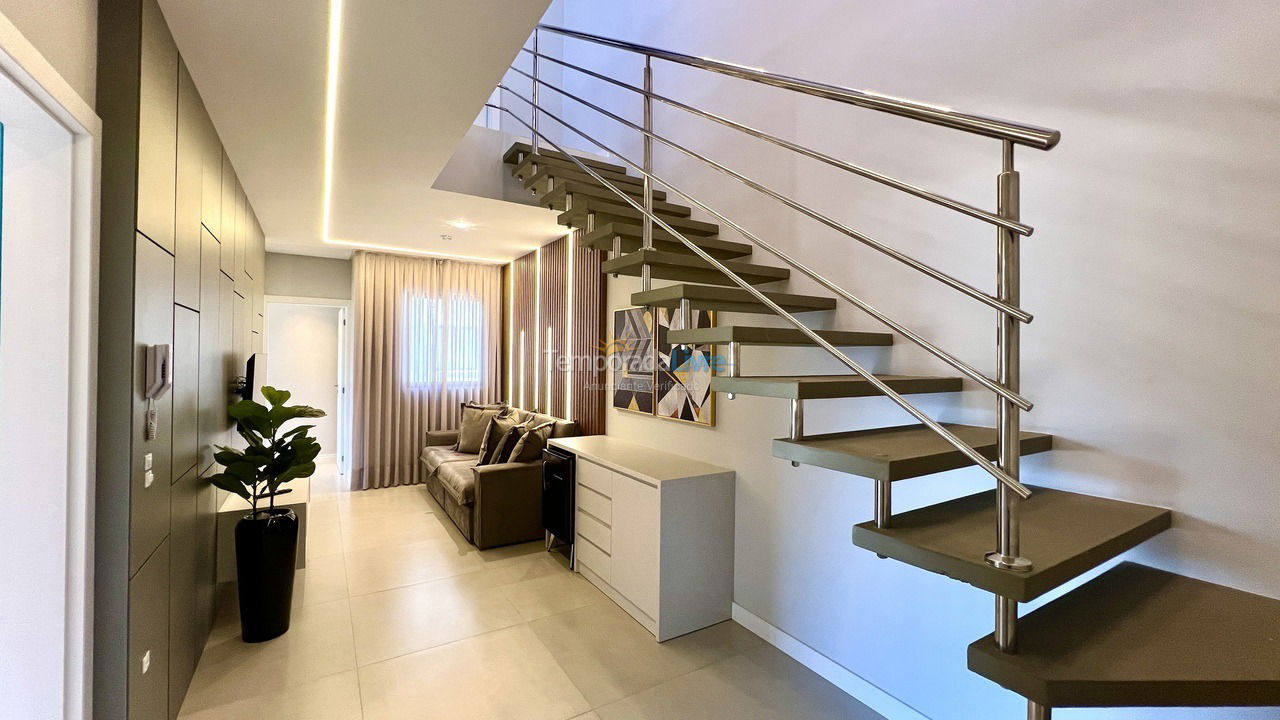 Apartamento para aluguel de temporada em Bombinhas (Canto Grande)
