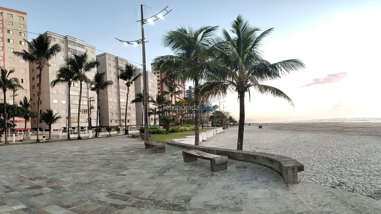 Apartamento para aluguel de temporada em Praia Grande (Praia do Caiçara)