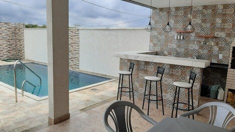 House with Pool and Balcony with Bar and Barbecue
