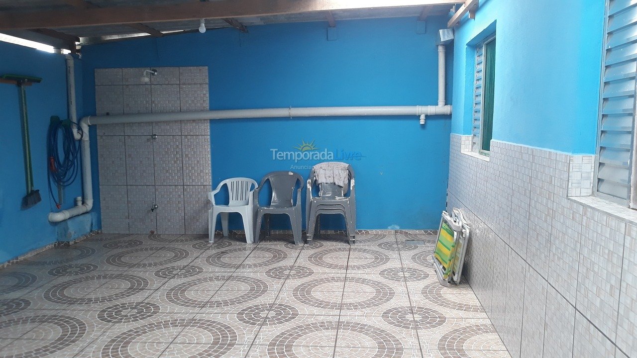 Casa para aluguel de temporada em Peruíbe (Centro)