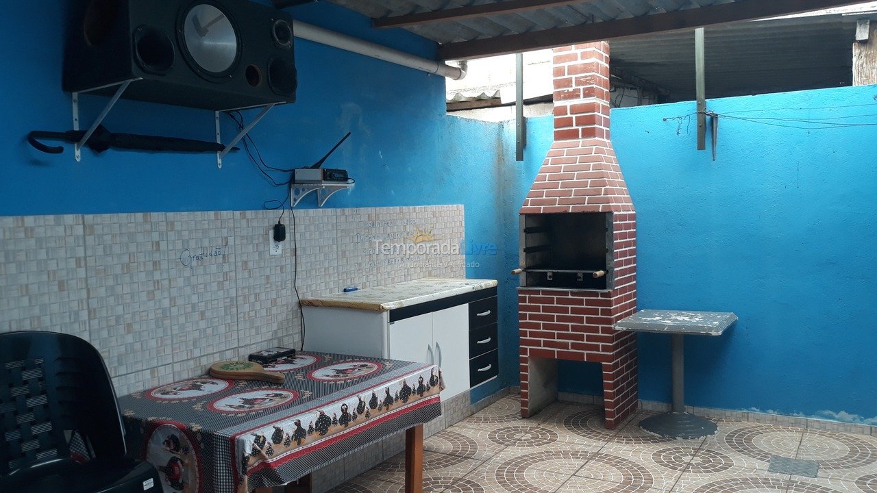 Casa para alquiler de vacaciones em Peruíbe (Centro)