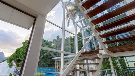 Rio106 - Mansion with incredible sea views in São Conrado