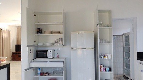 Vista geral do armário da cozinha 