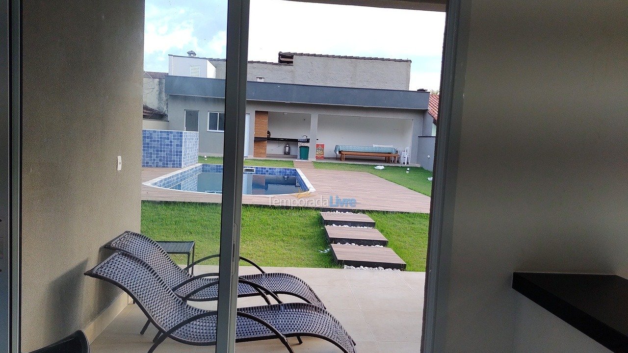 Casa para aluguel de temporada em Bertioga (Condominio Morada da Praia)