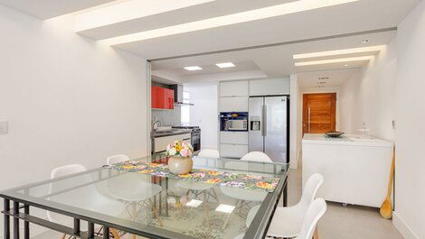 Rio184 - Beautiful 2 bedroom apartment in Ipanema