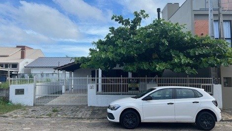Excellent house 100m from Prainha, AC 2 bedrooms, WI-FI, garage