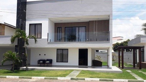 Vacation Rental House 5 bedrooms 5 Suites in Guarajuba-Bahia