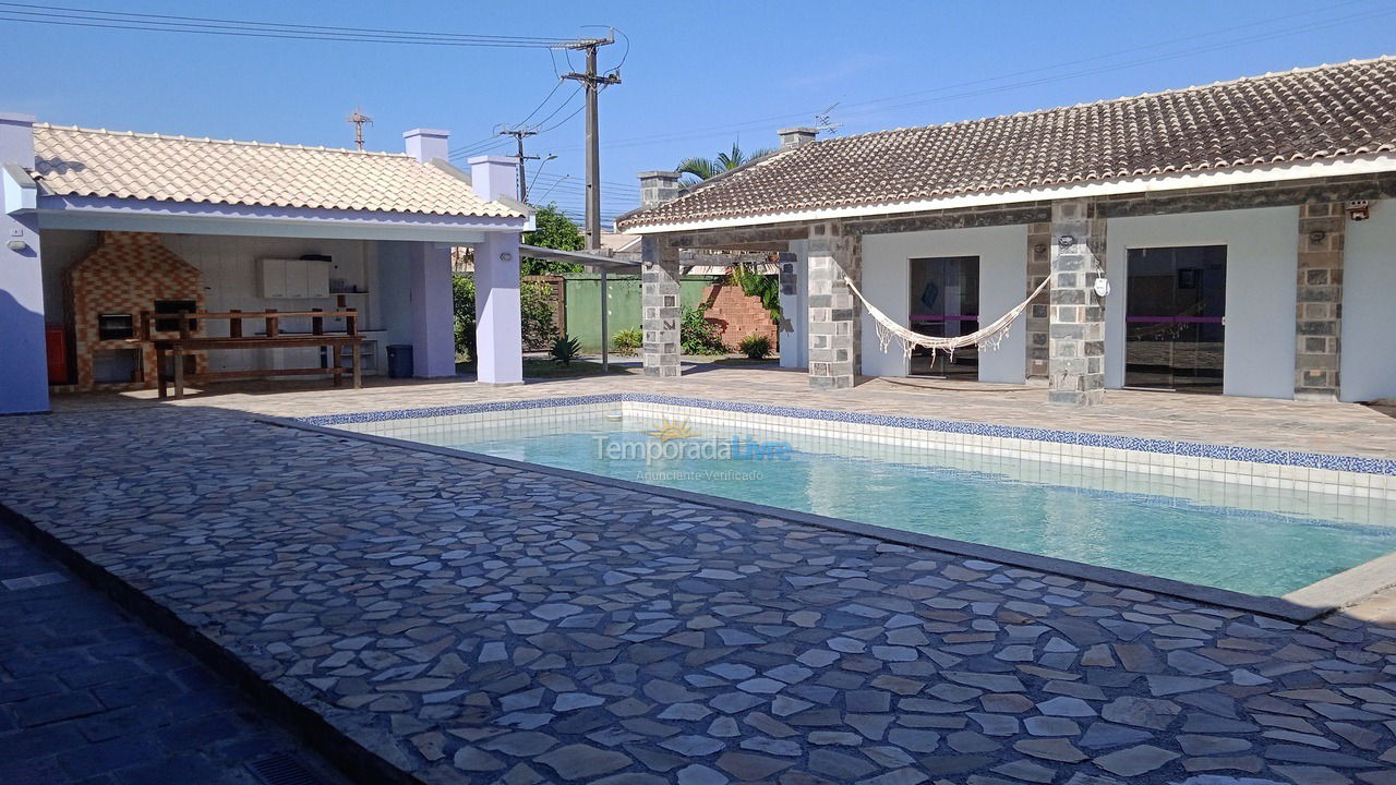 Casa para alquiler de vacaciones em Matinhos (Caiobá)