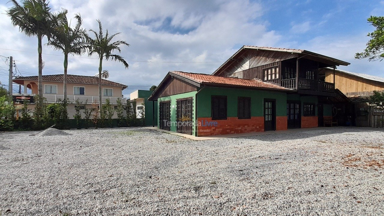 Casa para alquiler de vacaciones em Palhoça (Guarda do Embaú)