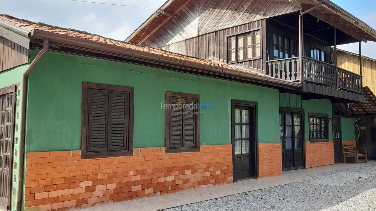 Casa para aluguel de temporada em Palhoça (Guarda do Embaú)