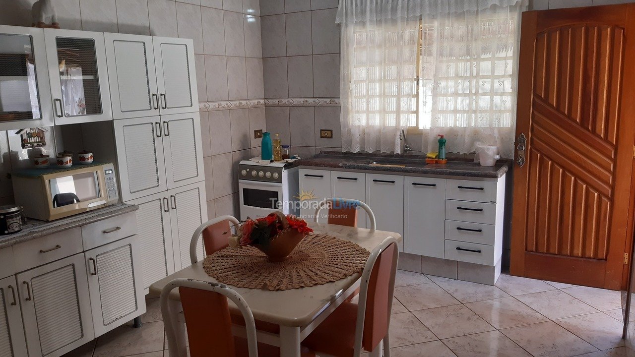 Casa para aluguel de temporada em São Pedro (Recanto das Aguas)