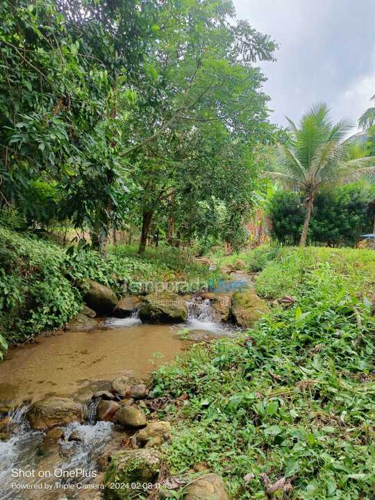 Granja para alquiler de vacaciones em Macaé (Serra da Cruz)