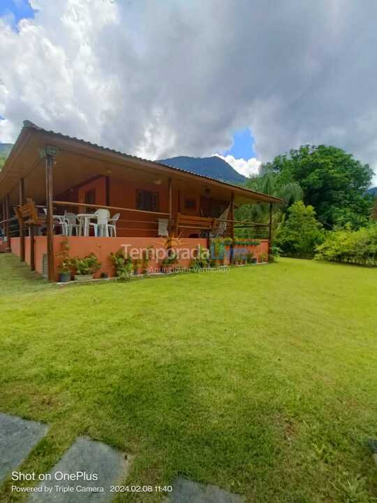 Granja para alquiler de vacaciones em Macaé (Serra da Cruz)