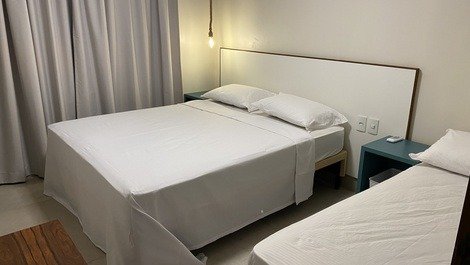 Suite 1 configurada com cama solteiro