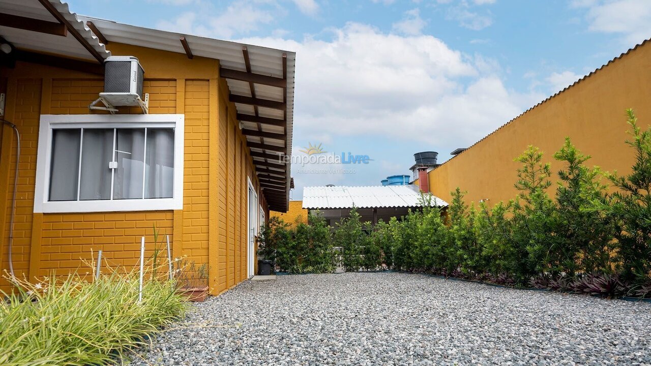 Casa para alquiler de vacaciones em Navegantes (Meia Praia)