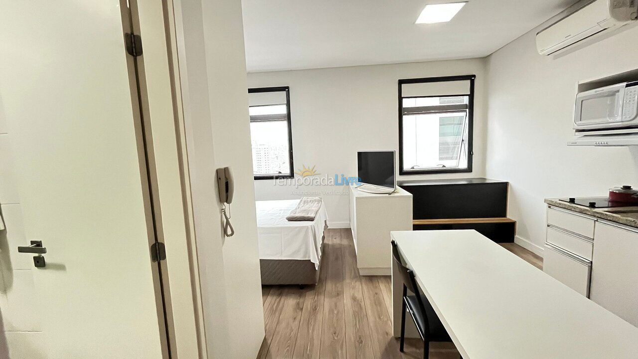 Apartamento para aluguel de temporada em Curitiba (Centro)