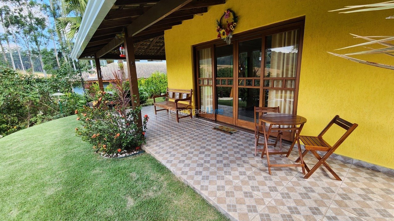 House for vacation rental in Atibaia (Condomínio Palavra da Vida)
