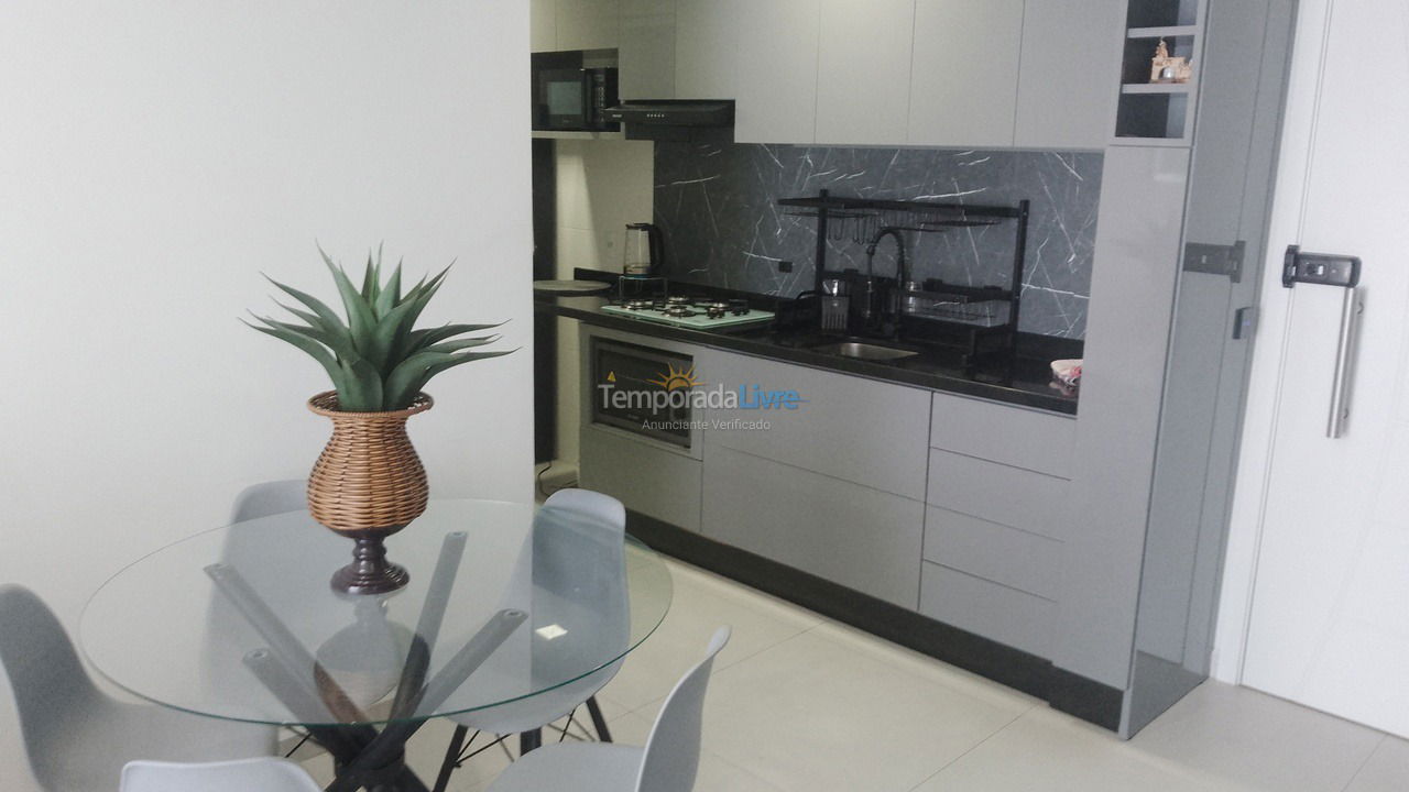 Apartamento para aluguel de temporada em Florianopolis (Praia dos Ingleses)