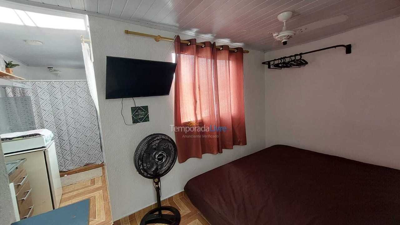 Apartment for vacation rental in Guarujá (Santa Rosa)