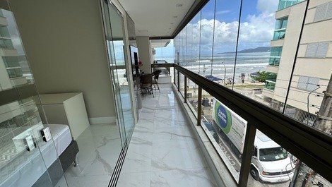 Acogedor apartamento con vistas al mar