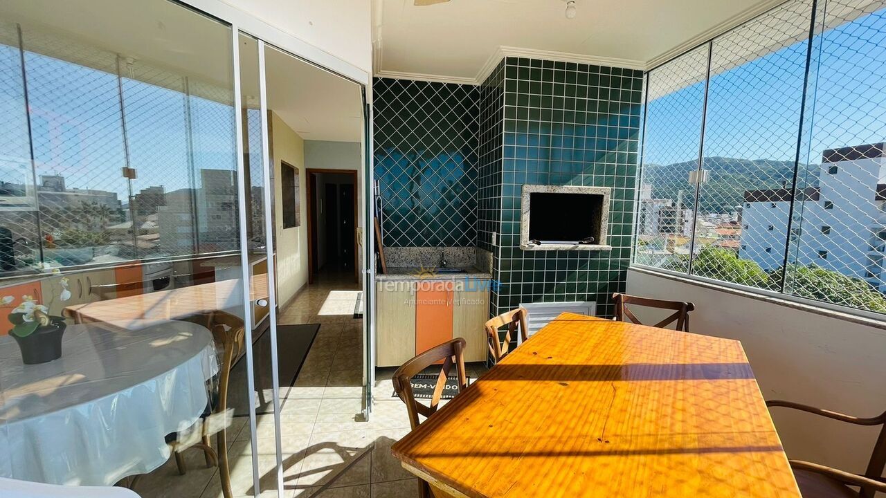 Apartamento para alquiler de vacaciones em Governador Celso Ramos (Praia de Palmas)